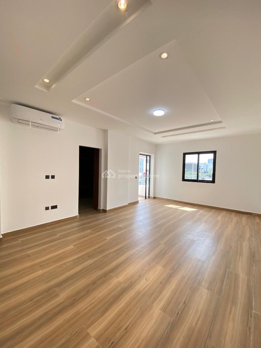 Finely Built 4 Bedroom Apartment with Pool & Gym., Ikoyi, Lagos, Block of Flats for Sale