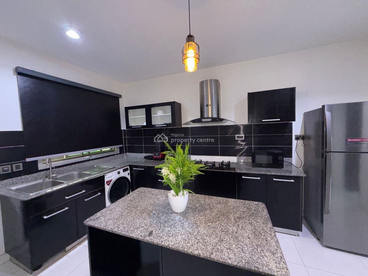 Brand New Spacious 3-bedroom Luxury Apartment with Bathtub and a Ps5 I, Lekki Phase 1, Lekki, Lagos, Flat / Apartment Short Let