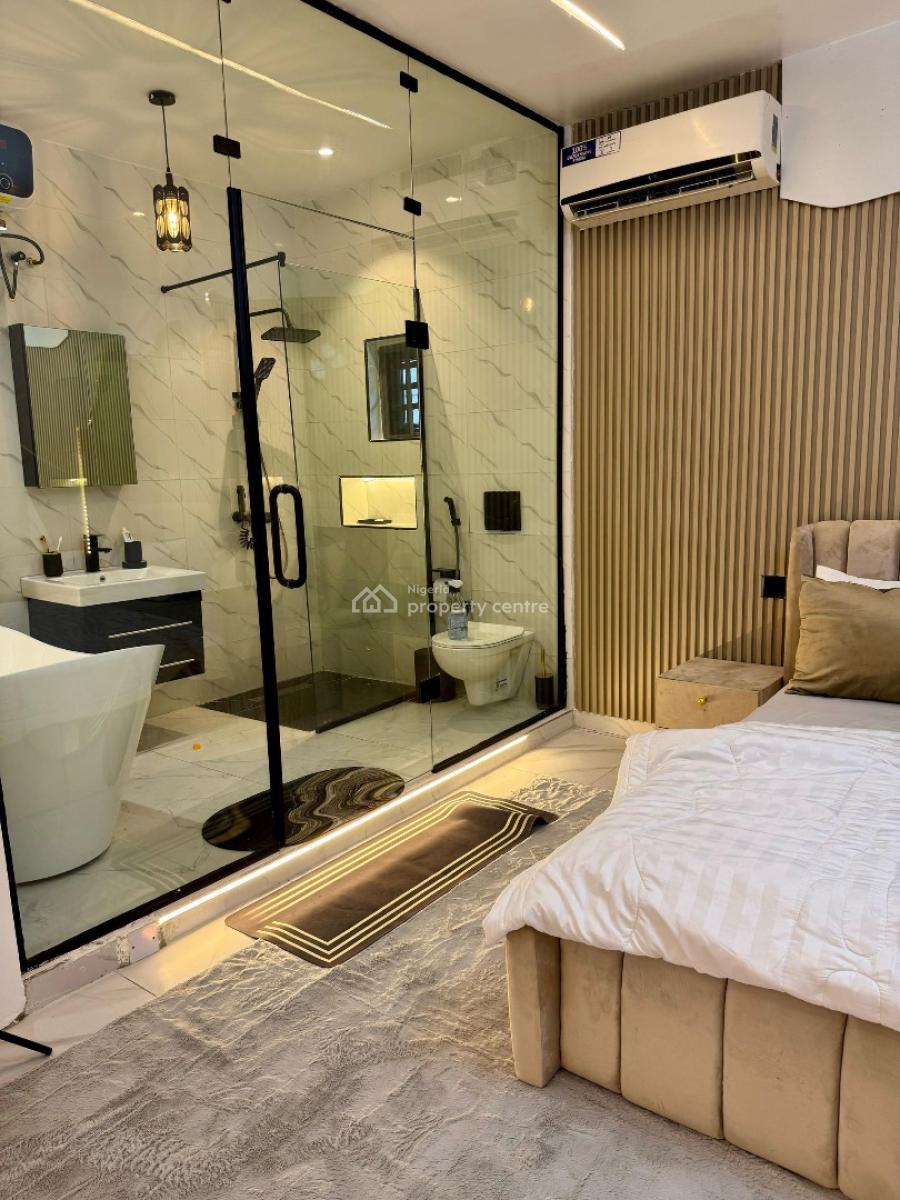 a Brand New Luxury 1 Bedroom with 2 Balconies, Swimming Pool, Snooker, Lekki Phase 1, Lekki, Lagos, Flat / Apartment Short Let