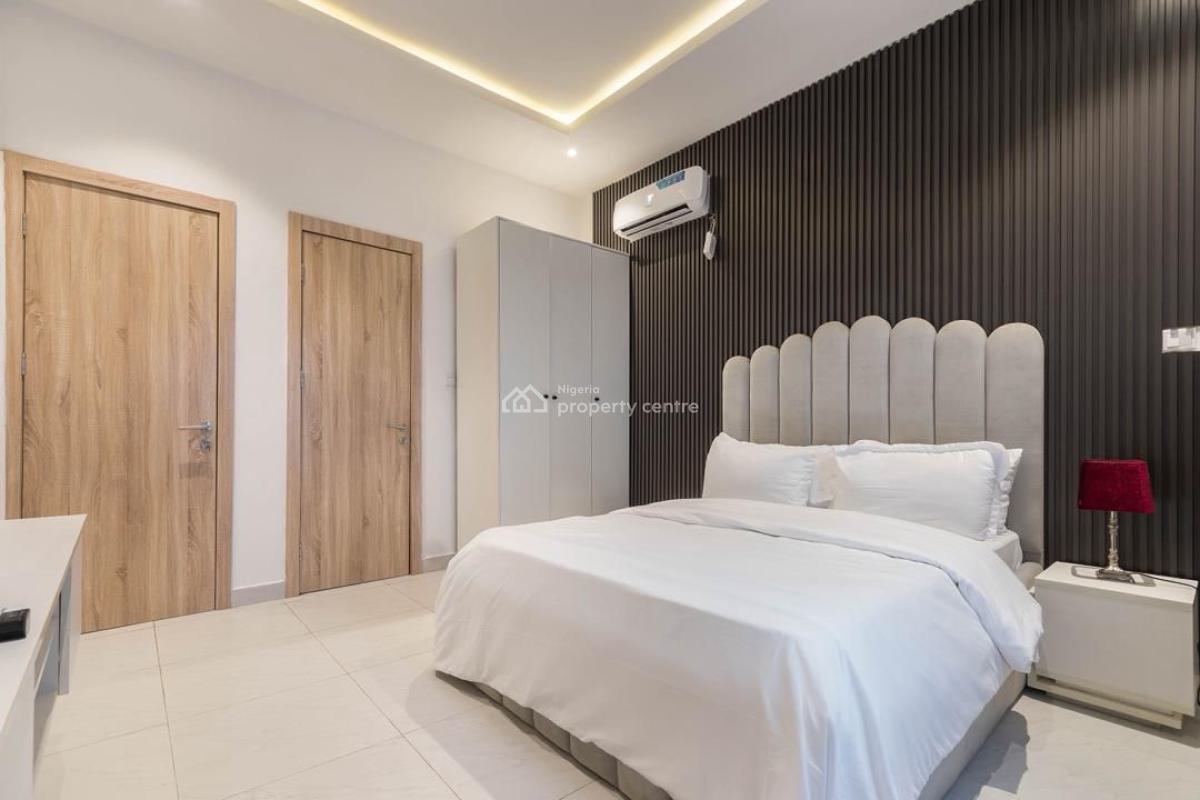 2 Bedroom Apartment with Snooker Board, Bathtub, Ps5 on Request, Lekki Phase 1, Lekki, Lagos, Flat / Apartment Short Let