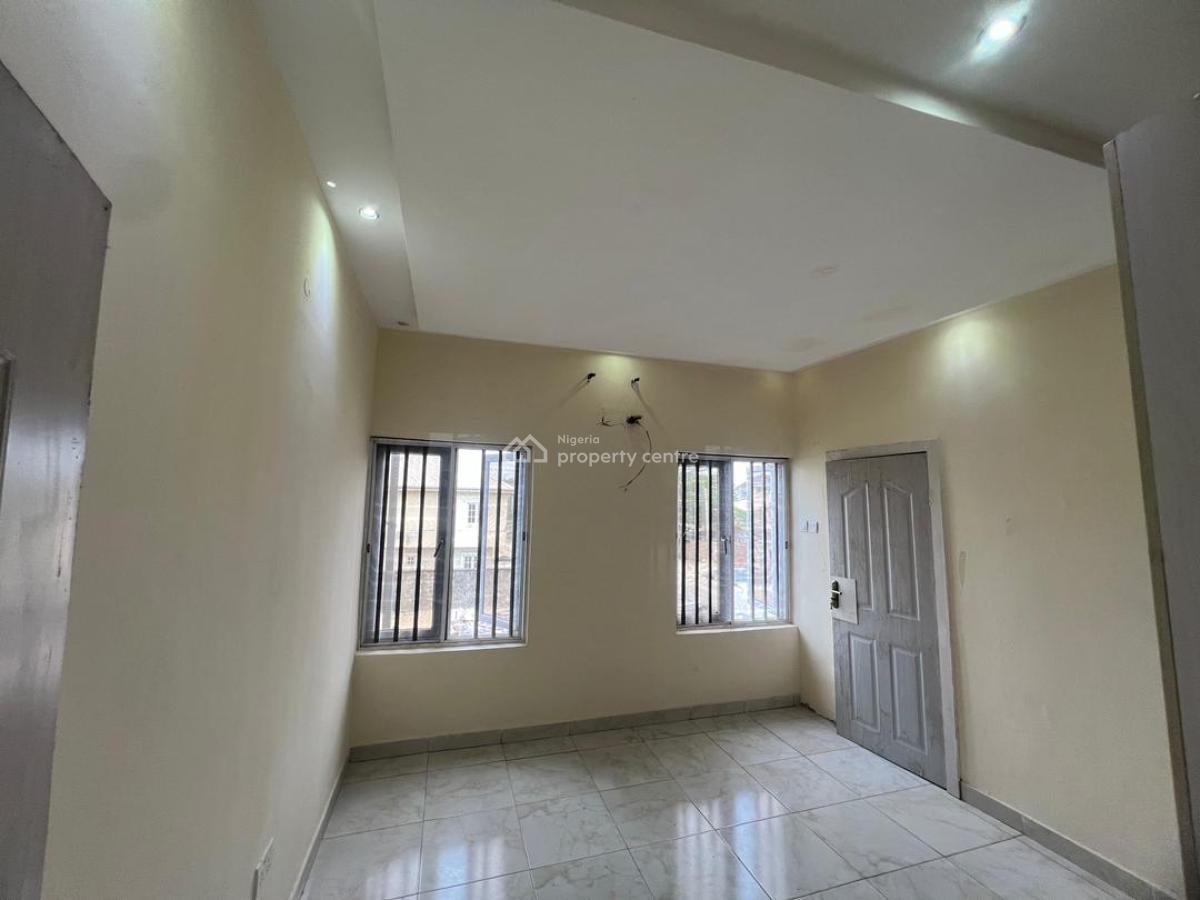 a Standard 3 Bedroom Flat with Bq at New Road Chevron Lekki Lagos, New Road Chevron Lekki Lagos, Lekki Phase 2, Lekki, Lagos, Flat / Apartment for Rent
