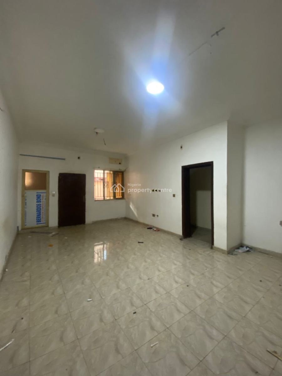 Sharp and Well Maintained 2bedroom, Akins Bus Stop, Ajah, Lagos, Flat / Apartment for Rent