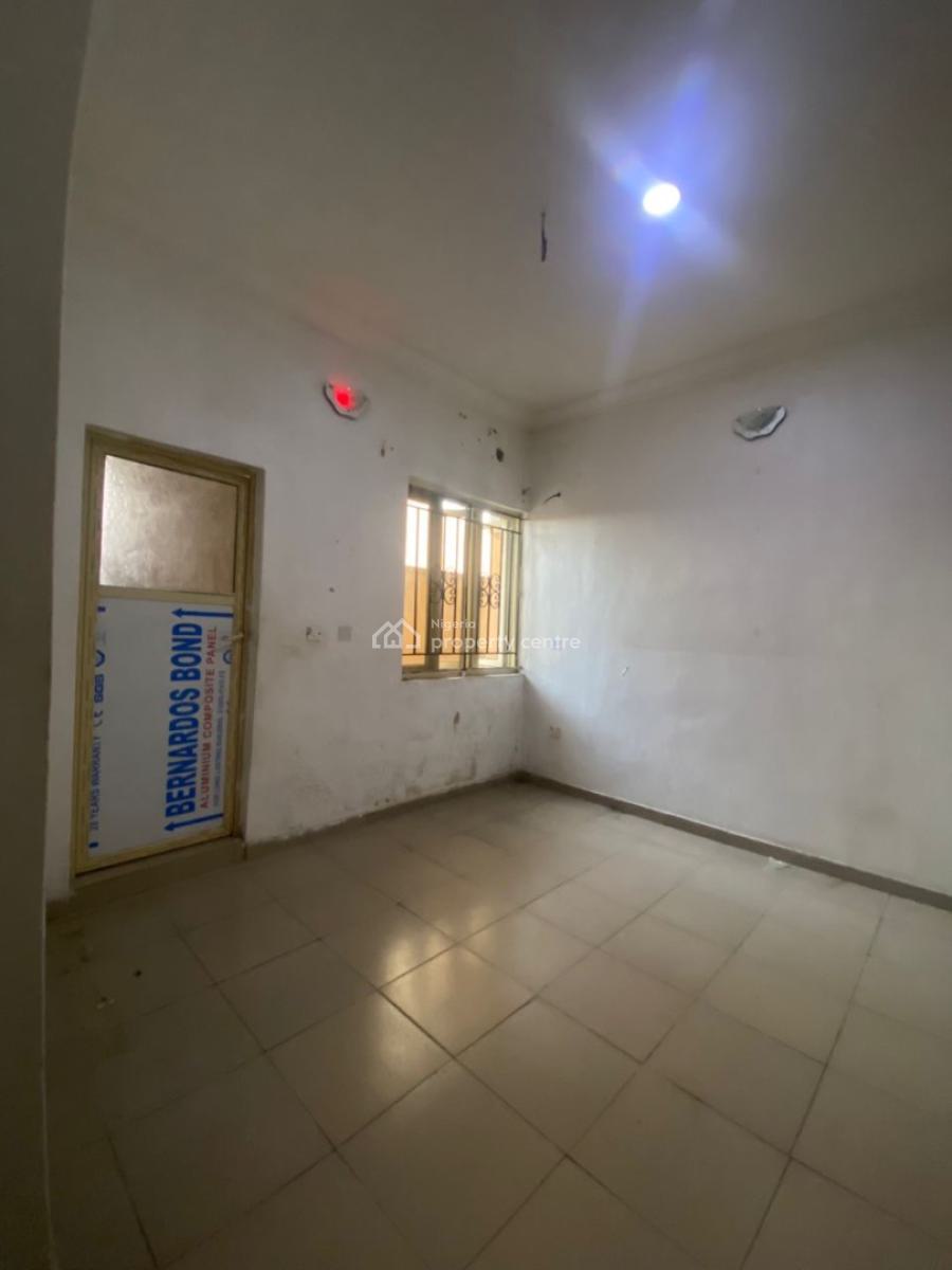 Sharp and Well Maintained 2bedroom, Akins Bus Stop, Ajah, Lagos, Flat / Apartment for Rent