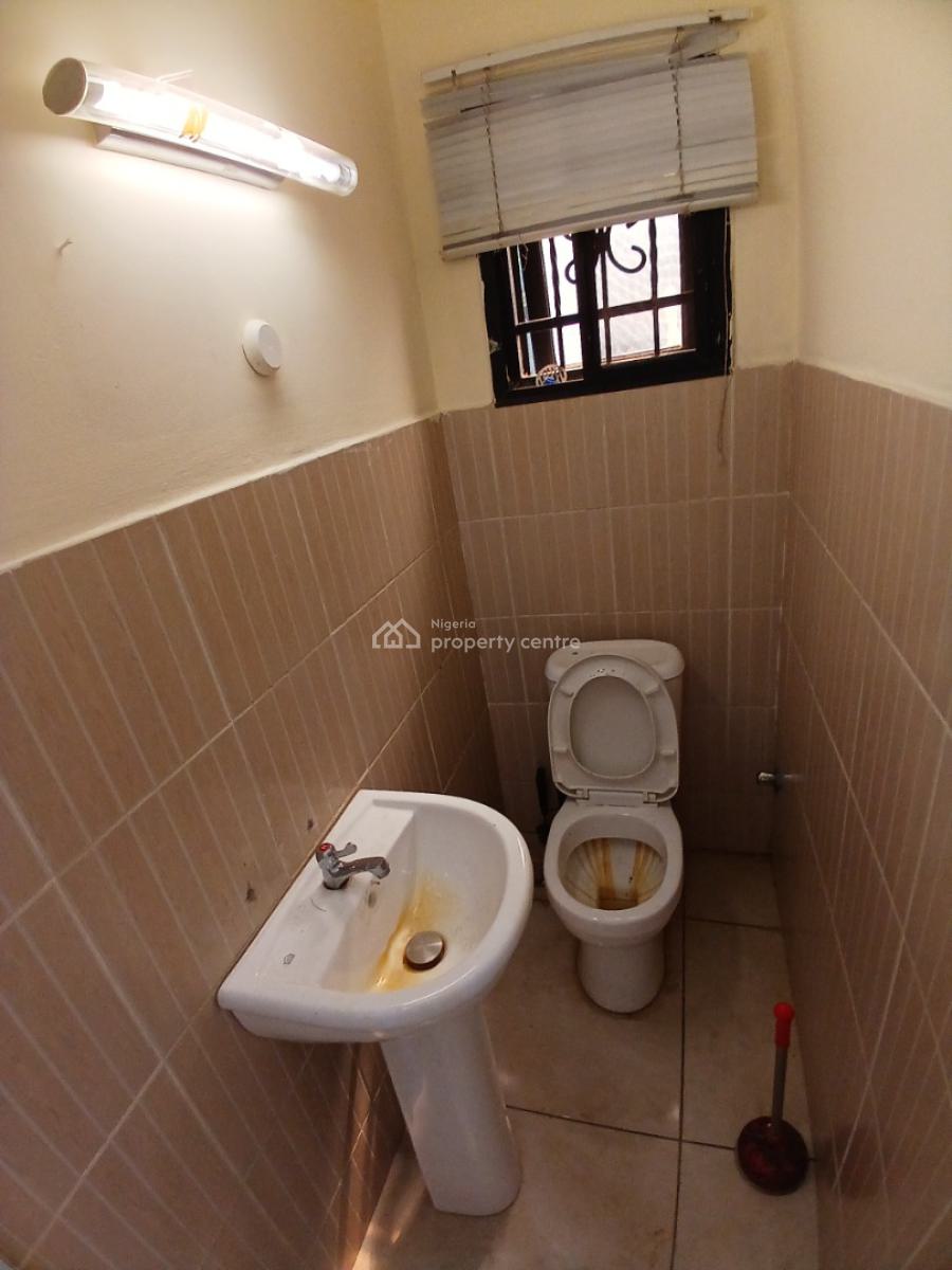 Well Renovated 4 Bedroom Terrace Duplex with 1room Bq, Guzape District Abuja Diplomatic Zone, Guzape District, Abuja, Terraced Duplex for Rent