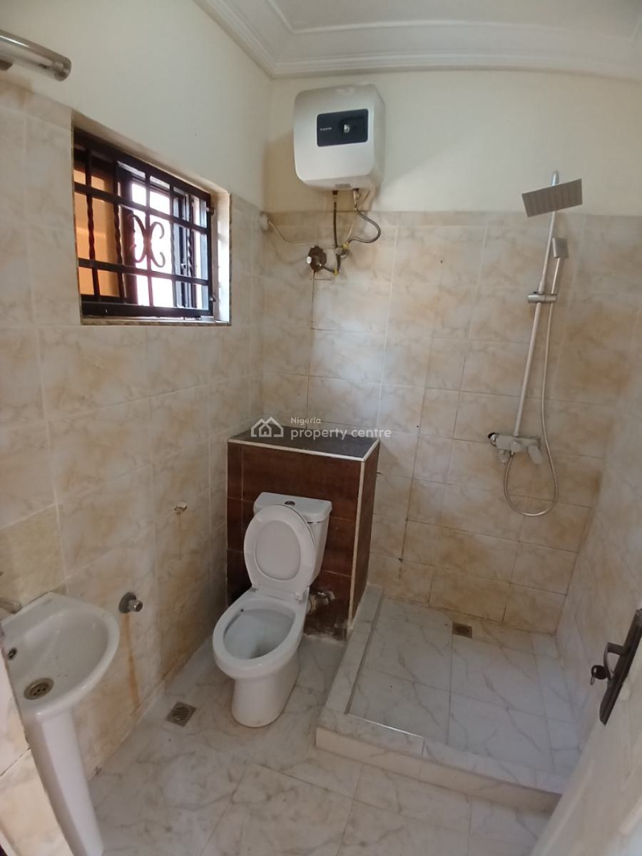 Well Renovated 4 Bedroom Terrace Duplex with 1room Bq, Guzape District Abuja Diplomatic Zone, Guzape District, Abuja, Terraced Duplex for Rent