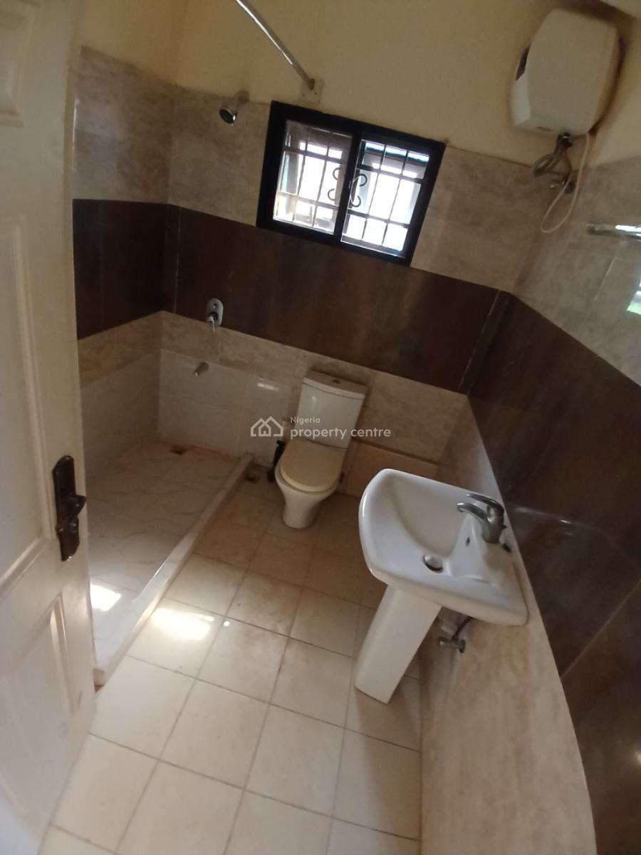 Well Renovated 4 Bedroom Terrace Duplex with 1room Bq, Guzape District Abuja Diplomatic Zone, Guzape District, Abuja, Terraced Duplex for Rent