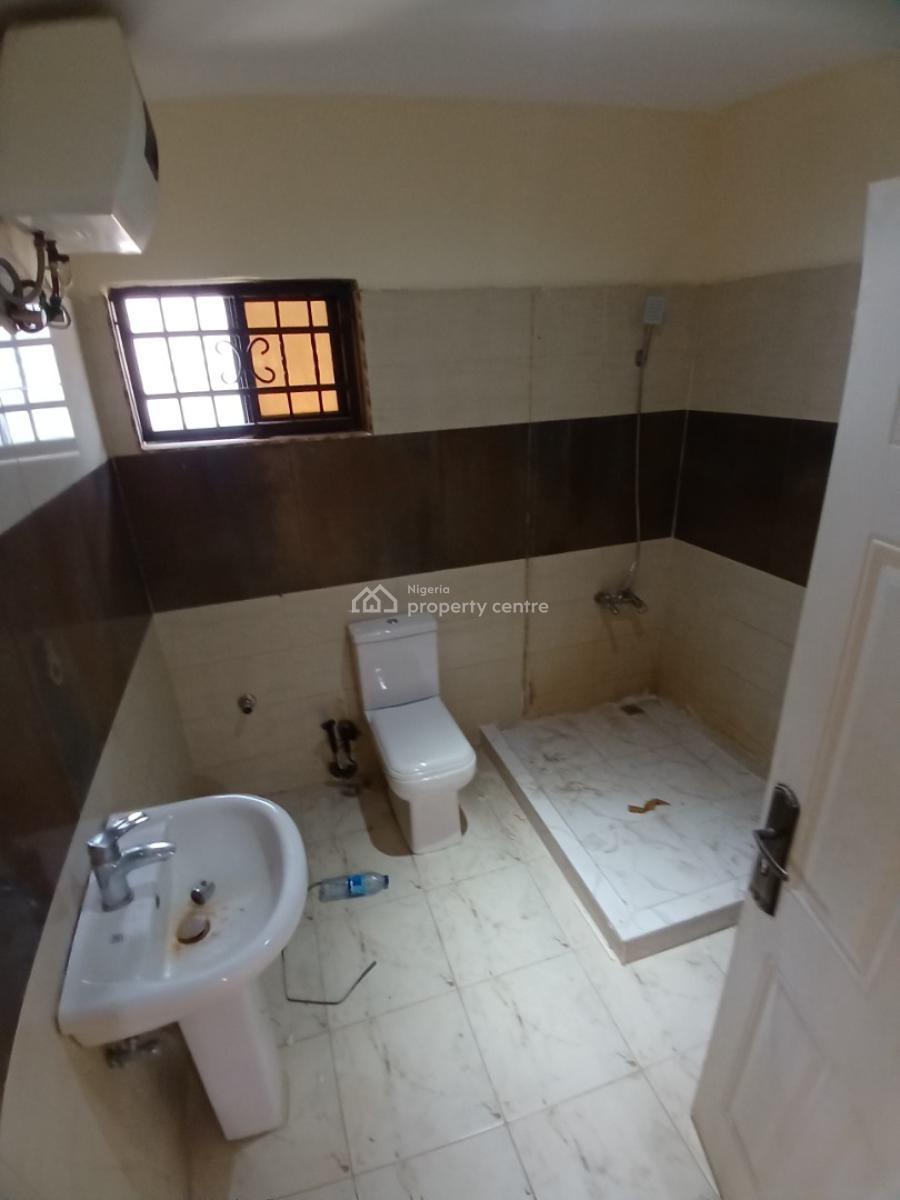 Well Renovated 4 Bedroom Terrace Duplex with 1room Bq, Guzape District Abuja Diplomatic Zone, Guzape District, Abuja, Terraced Duplex for Rent