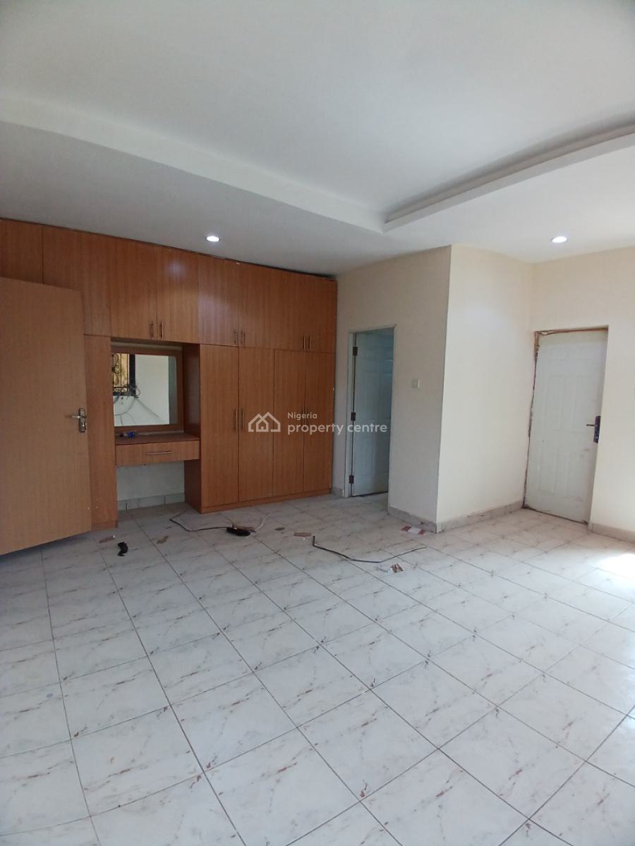 Well Renovated 4 Bedroom Terrace Duplex with 1room Bq, Guzape District Abuja Diplomatic Zone, Guzape District, Abuja, Terraced Duplex for Rent