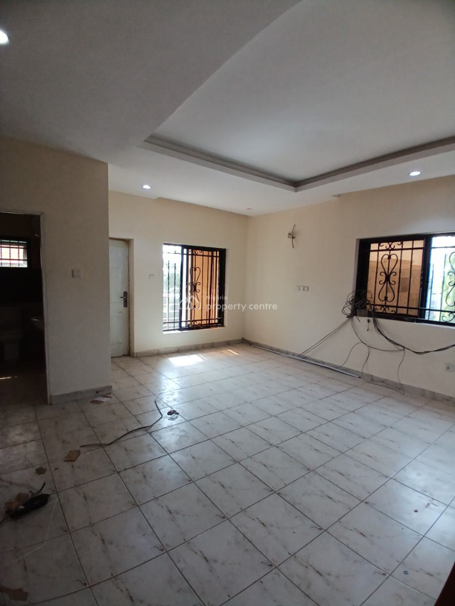 Well Renovated 4 Bedroom Terrace Duplex with 1room Bq, Guzape District Abuja Diplomatic Zone, Guzape District, Abuja, Terraced Duplex for Rent