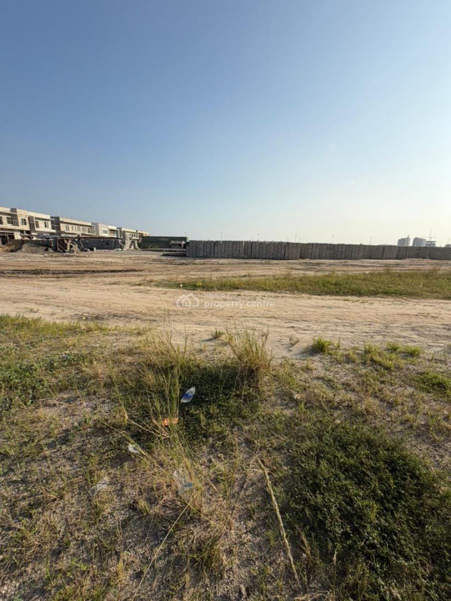 Distress Deal! Land Available in One of The Most Sought After Estate, Lekki Phase 1, Lekki, Lagos, Residential Land for Sale