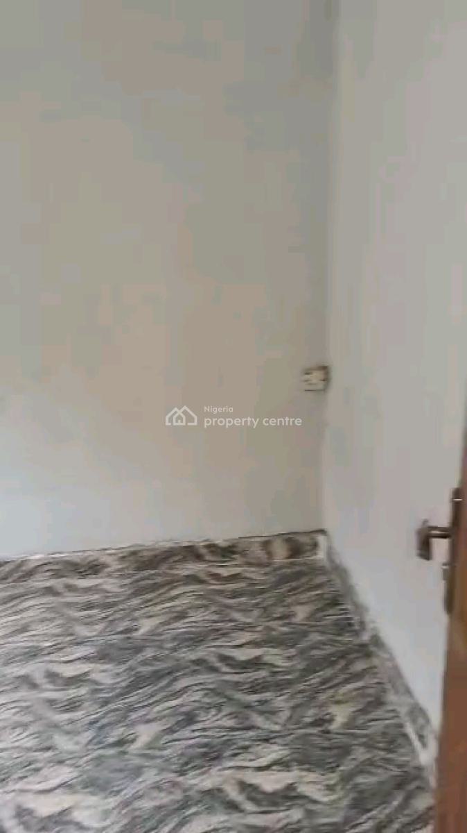 Standard Miniflat, Adekunle, Yaba, Lagos, Mini Flat (room and Parlour) for Rent