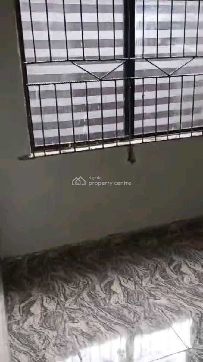 Standard Miniflat, Adekunle, Yaba, Lagos, Mini Flat (room and Parlour) for Rent