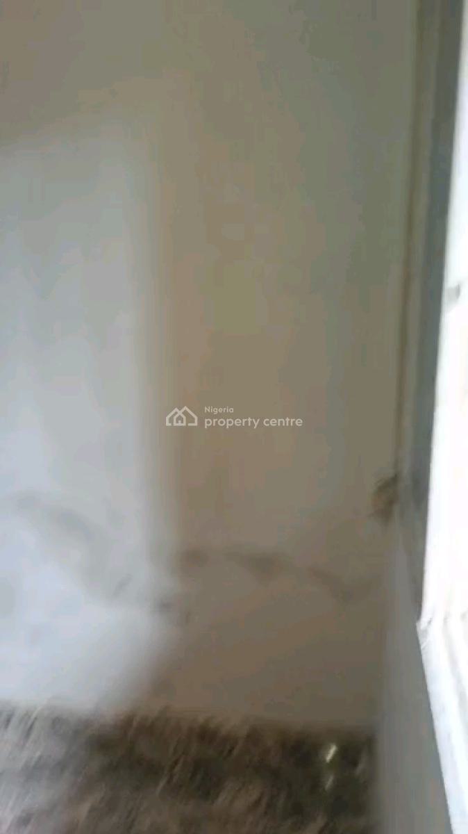 Standard Miniflat, Adekunle, Yaba, Lagos, Mini Flat (room and Parlour) for Rent