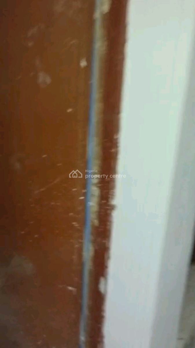 Standard Miniflat, Adekunle, Yaba, Lagos, Mini Flat (room and Parlour) for Rent