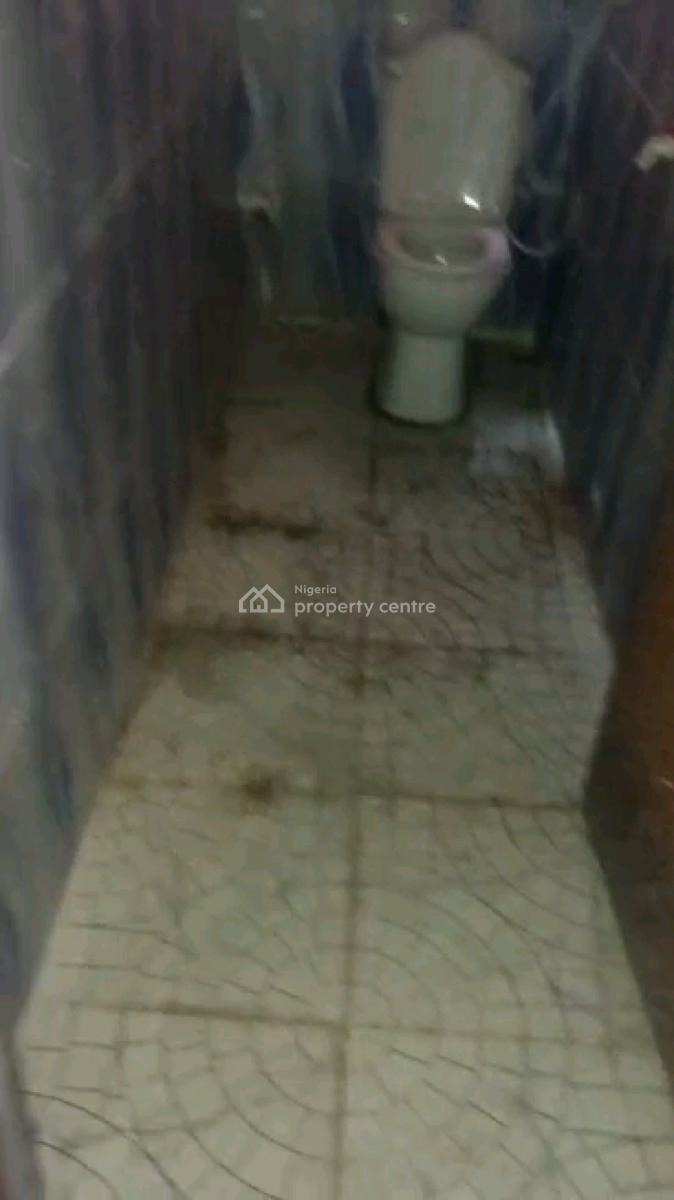 Standard Miniflat, Adekunle, Yaba, Lagos, Mini Flat (room and Parlour) for Rent