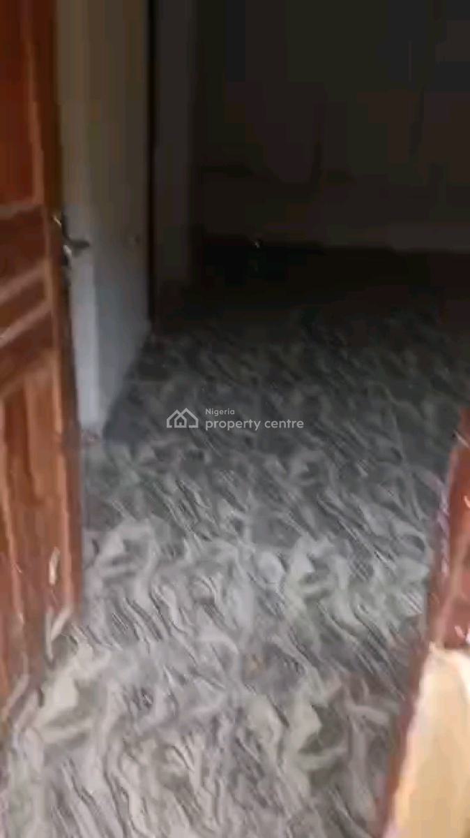 Standard Miniflat, Adekunle, Yaba, Lagos, Mini Flat (room and Parlour) for Rent