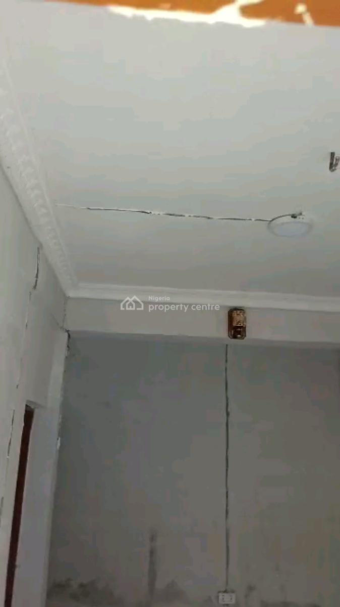 Standard Miniflat, Adekunle, Yaba, Lagos, Mini Flat (room and Parlour) for Rent