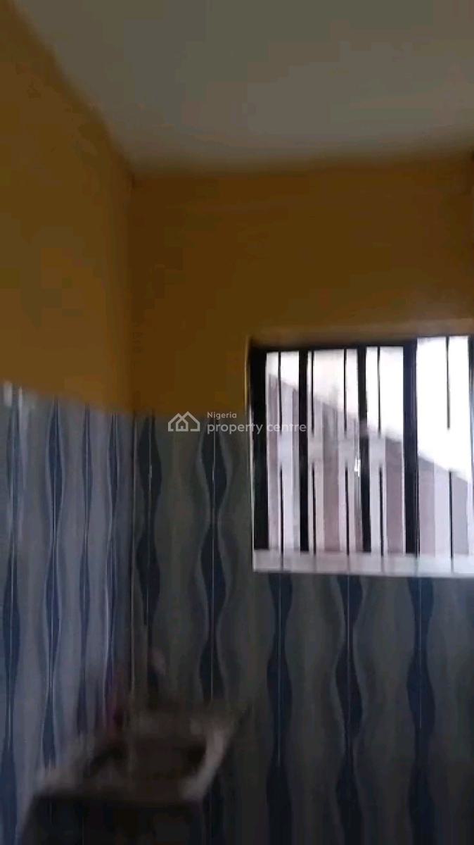 Standard Miniflat, Adekunle, Yaba, Lagos, Mini Flat (room and Parlour) for Rent