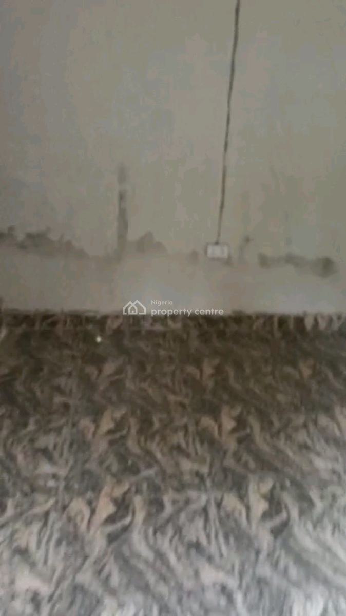 Standard Miniflat, Adekunle, Yaba, Lagos, Mini Flat (room and Parlour) for Rent