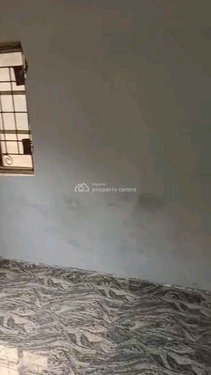 Standard Miniflat, Adekunle, Yaba, Lagos, Mini Flat (room and Parlour) for Rent