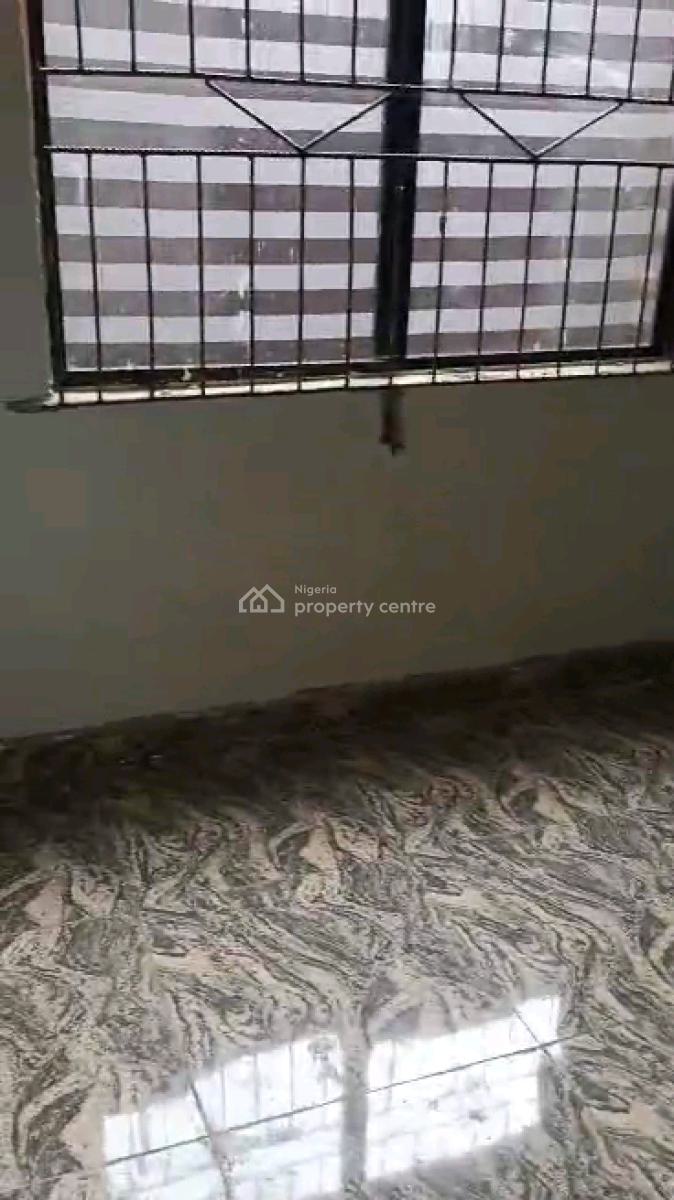 Standard Miniflat, Adekunle, Yaba, Lagos, Mini Flat (room and Parlour) for Rent