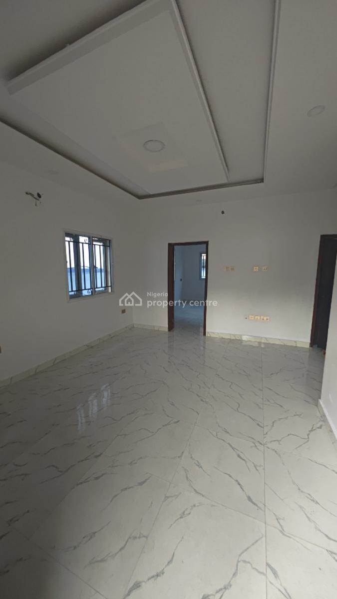 3 Bedrooms  Bungalow with Personal Compound  for Commercial Purposes, Off Palace Road, Oniru, Victoria Island (vi), Lagos, Office Space for Rent