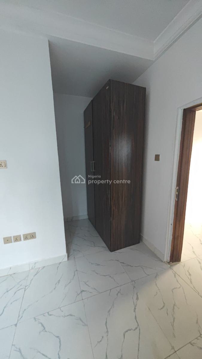 3 Bedrooms  Bungalow with Personal Compound  for Commercial Purposes, Off Palace Road, Oniru, Victoria Island (vi), Lagos, Office Space for Rent