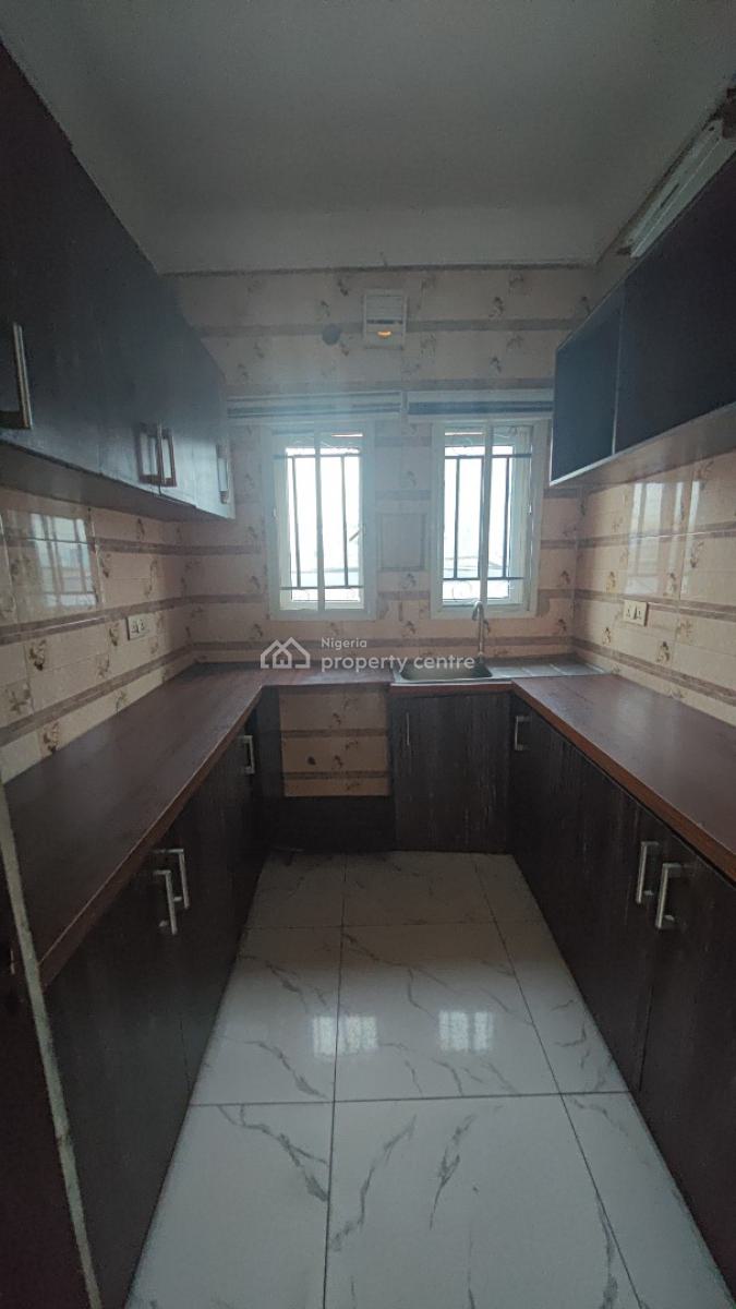 3 Bedrooms  Bungalow with Personal Compound  for Commercial Purposes, Off Palace Road, Oniru, Victoria Island (vi), Lagos, Office Space for Rent