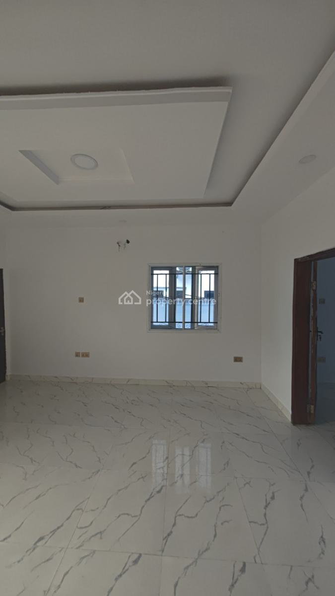 3 Bedrooms  Bungalow with Personal Compound  for Commercial Purposes, Off Palace Road, Oniru, Victoria Island (vi), Lagos, Office Space for Rent