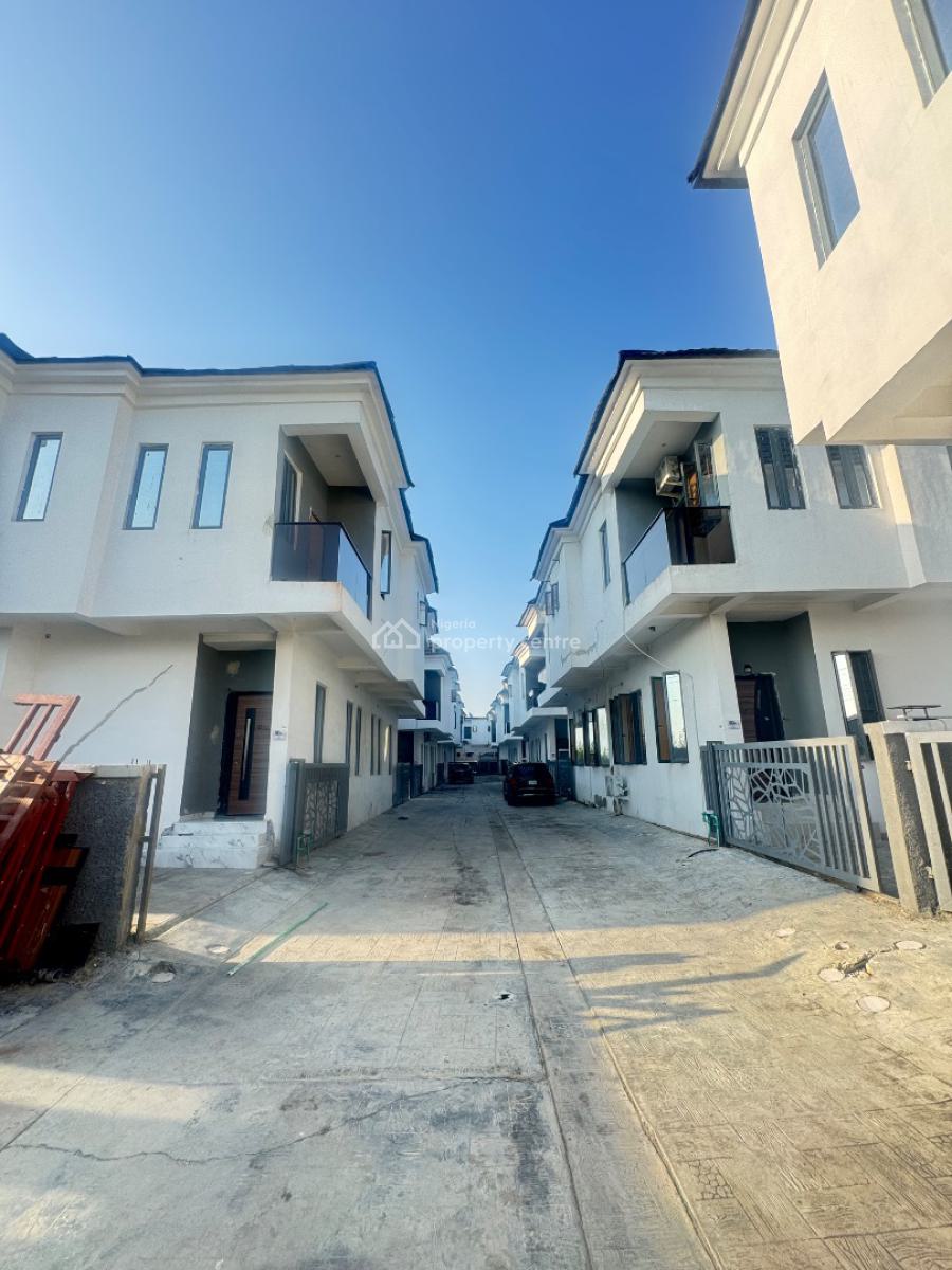 Discover Comfort and Modern Living 3 Bedroom Semi Detached with Bq, Harris Drive Lekki, Lekki, Lagos, Semi-detached Duplex for Sale