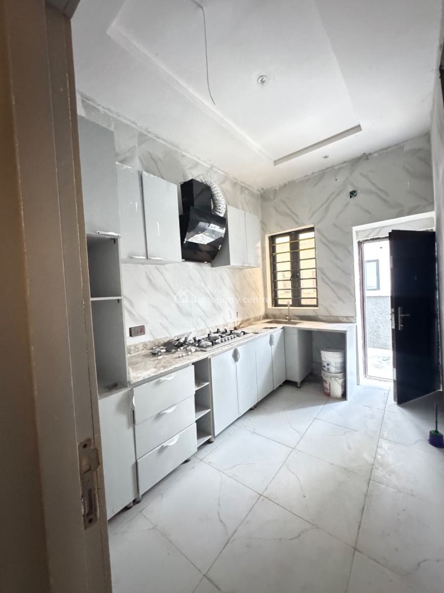 Discover Comfort and Modern Living 3 Bedroom Semi Detached with Bq, Harris Drive Lekki, Lekki, Lagos, Semi-detached Duplex for Sale