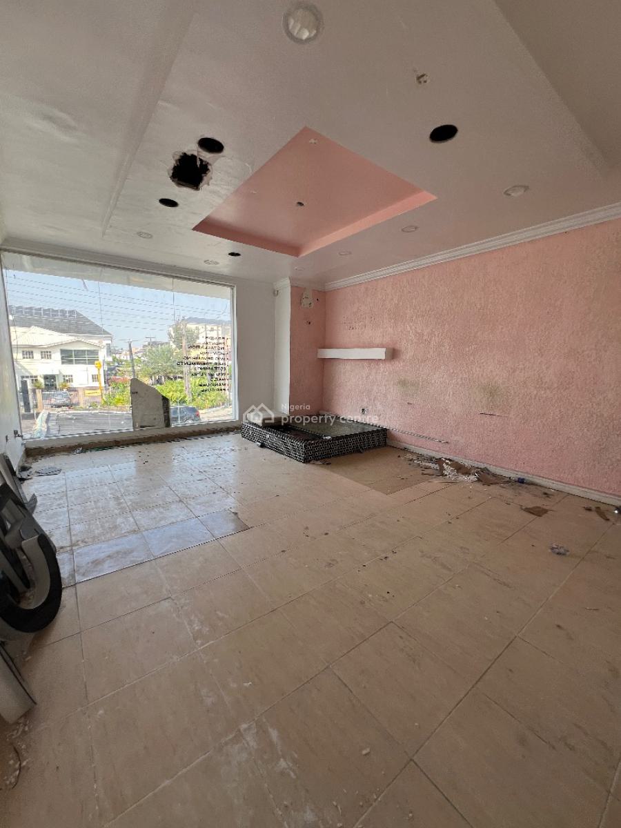 Shop Space Upstairs Facing Road at Lekki Phase 1, Emmanuel Abimbola Cole Lekki Phase 1, Lekki Phase 1, Lekki, Lagos, Shop for Rent