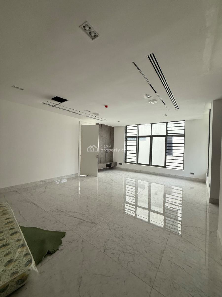 Luxurious 6 Bedroom Detached Bungalow Duplex, Banana Island, Ikoyi, Lagos, Detached Duplex for Sale