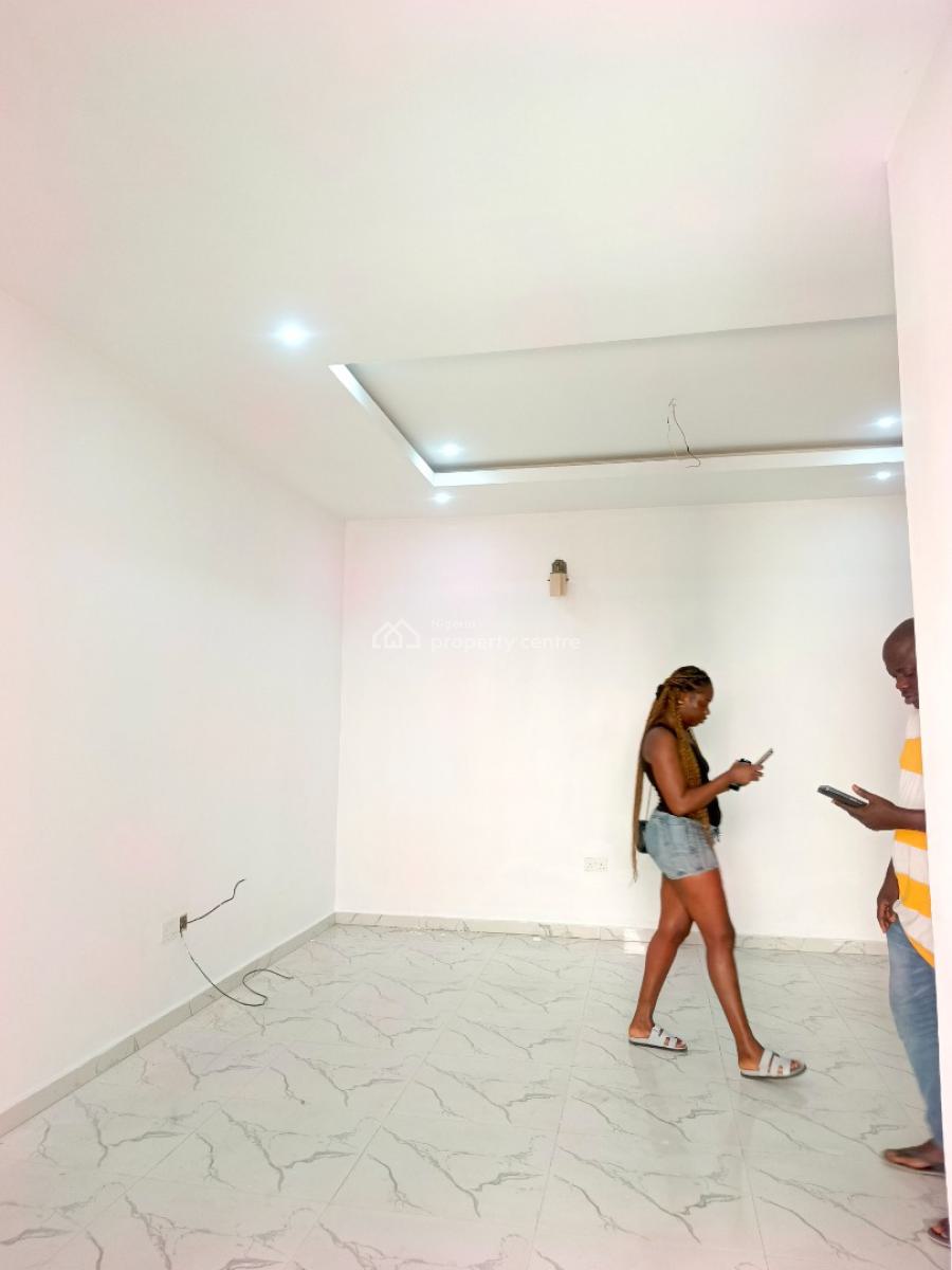 Smart Spacious Conducive Mini Flat (room and Parlor) Upstairs, in Estate at Ogombo Abraham Adesanya Axis, Ajah Lagos., Ajah, Lagos, Mini Flat (room and Parlour) for Rent