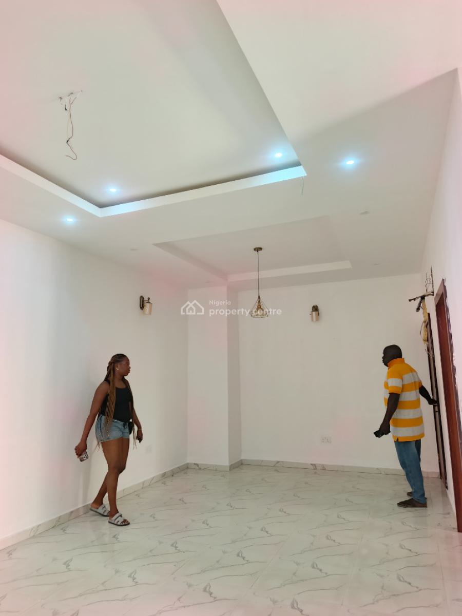 Smart Spacious Conducive Mini Flat (room and Parlor) Upstairs, in Estate at Ogombo Abraham Adesanya Axis, Ajah Lagos., Ajah, Lagos, Mini Flat (room and Parlour) for Rent
