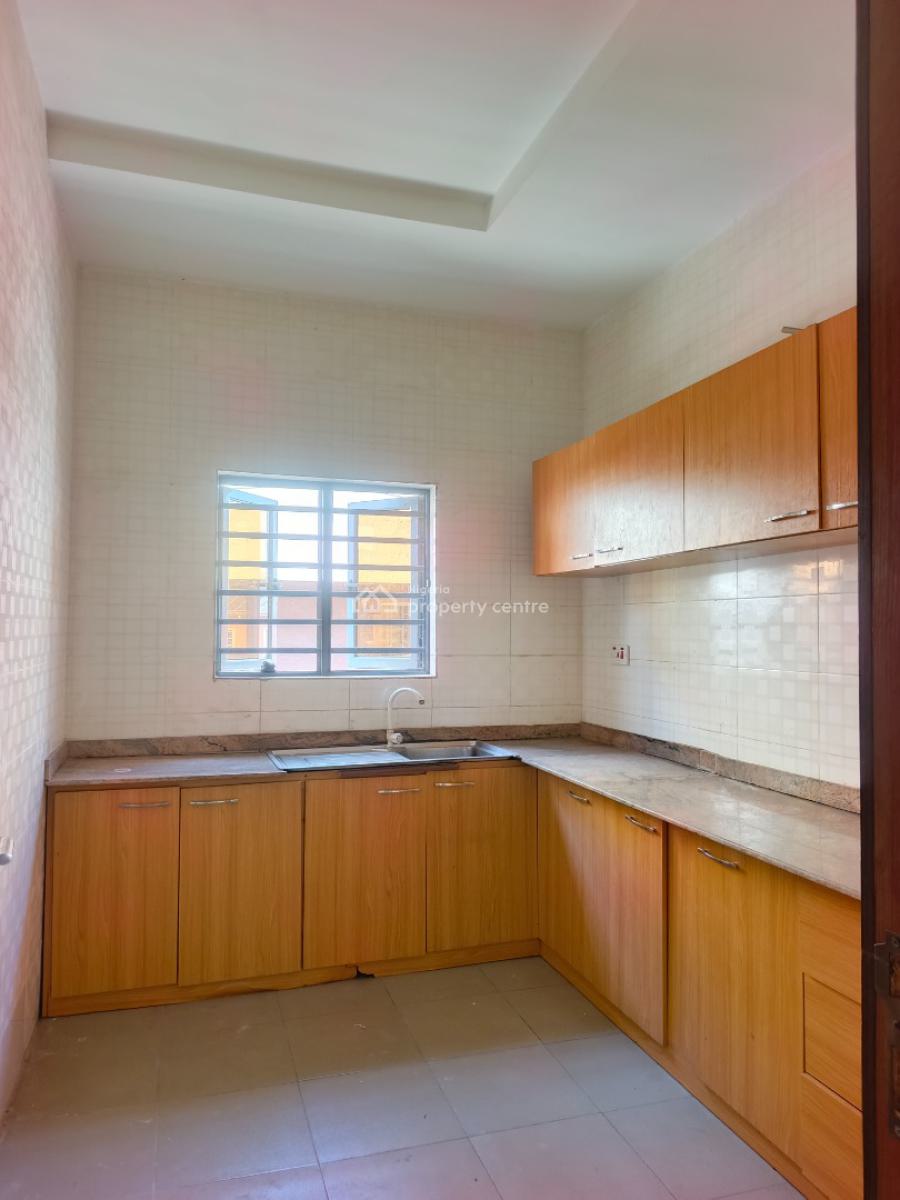 Smart Spacious Conducive Mini Flat (room and Parlor) Upstairs, in Estate at Ogombo Abraham Adesanya Axis, Ajah Lagos., Ajah, Lagos, Mini Flat (room and Parlour) for Rent