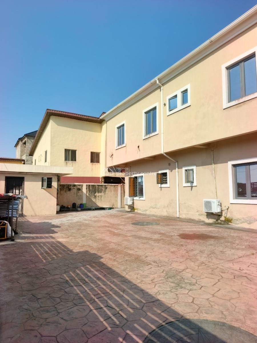 Smart Spacious Conducive Mini Flat (room and Parlor) Upstairs, in Estate at Ogombo Abraham Adesanya Axis, Ajah Lagos., Ajah, Lagos, Mini Flat (room and Parlour) for Rent