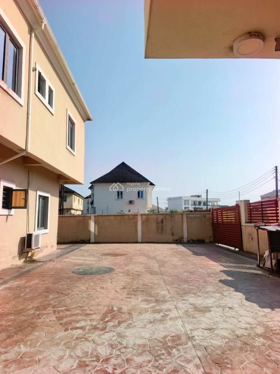 Smart Spacious Conducive Mini Flat (room and Parlor) Upstairs, in Estate at Ogombo Abraham Adesanya Axis, Ajah Lagos., Ajah, Lagos, Mini Flat (room and Parlour) for Rent