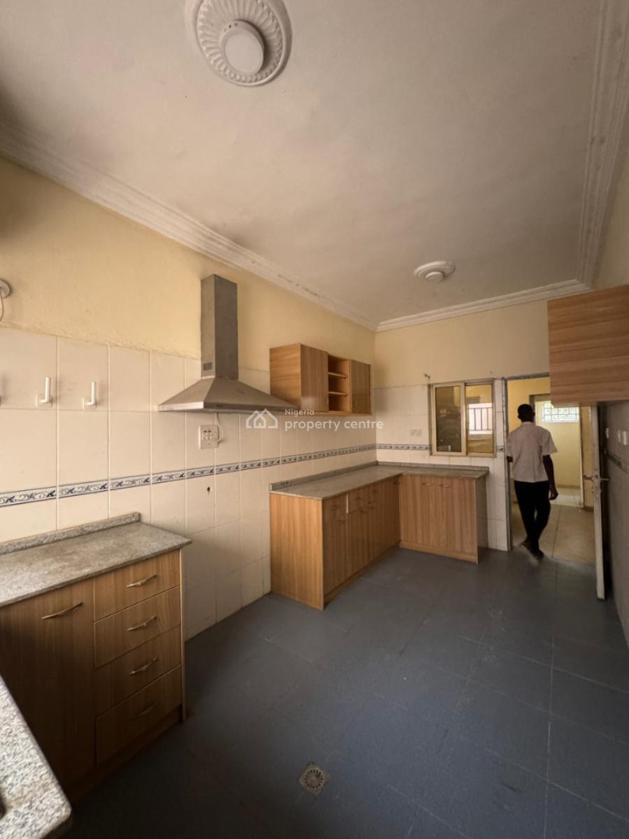 6-bedroom Semidetached Duplex with a 1-bedroom Bq, Maitama District, Abuja, Detached Duplex for Rent