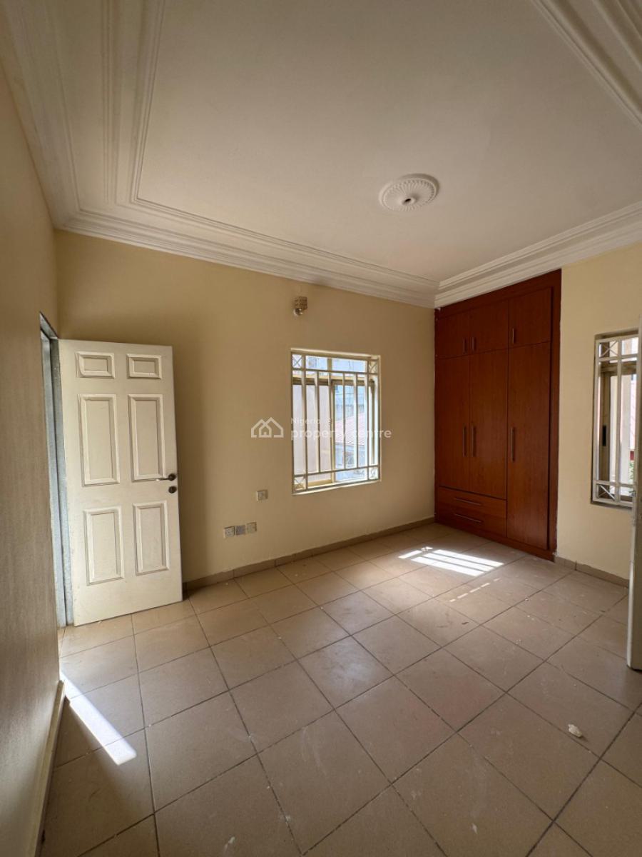 6-bedroom Semidetached Duplex with a 1-bedroom Bq, Maitama District, Abuja, Detached Duplex for Rent