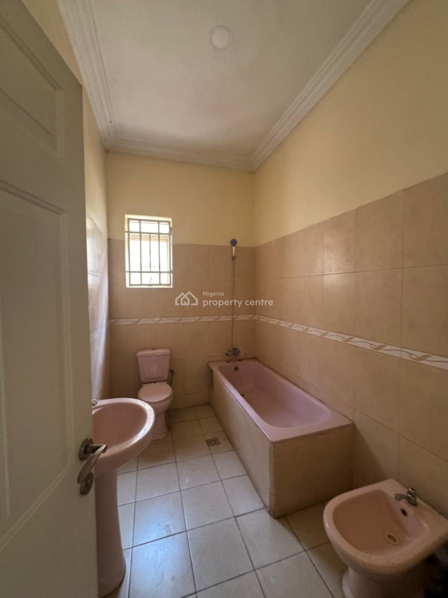 6-bedroom Semidetached Duplex with a 1-bedroom Bq, Maitama District, Abuja, Detached Duplex for Rent