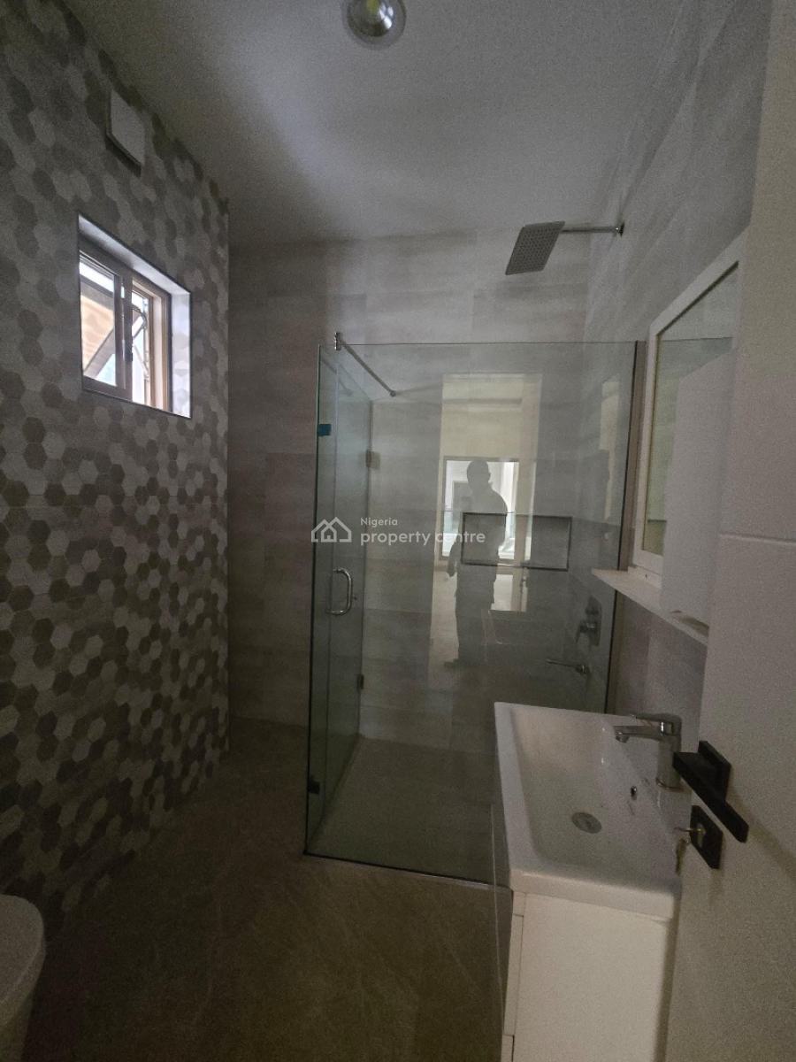 Elegant and Spacious 5-bedroom Semi-detached Duplex with Bq, Banana Island, Ikoyi, Lagos, Semi-detached Duplex for Sale