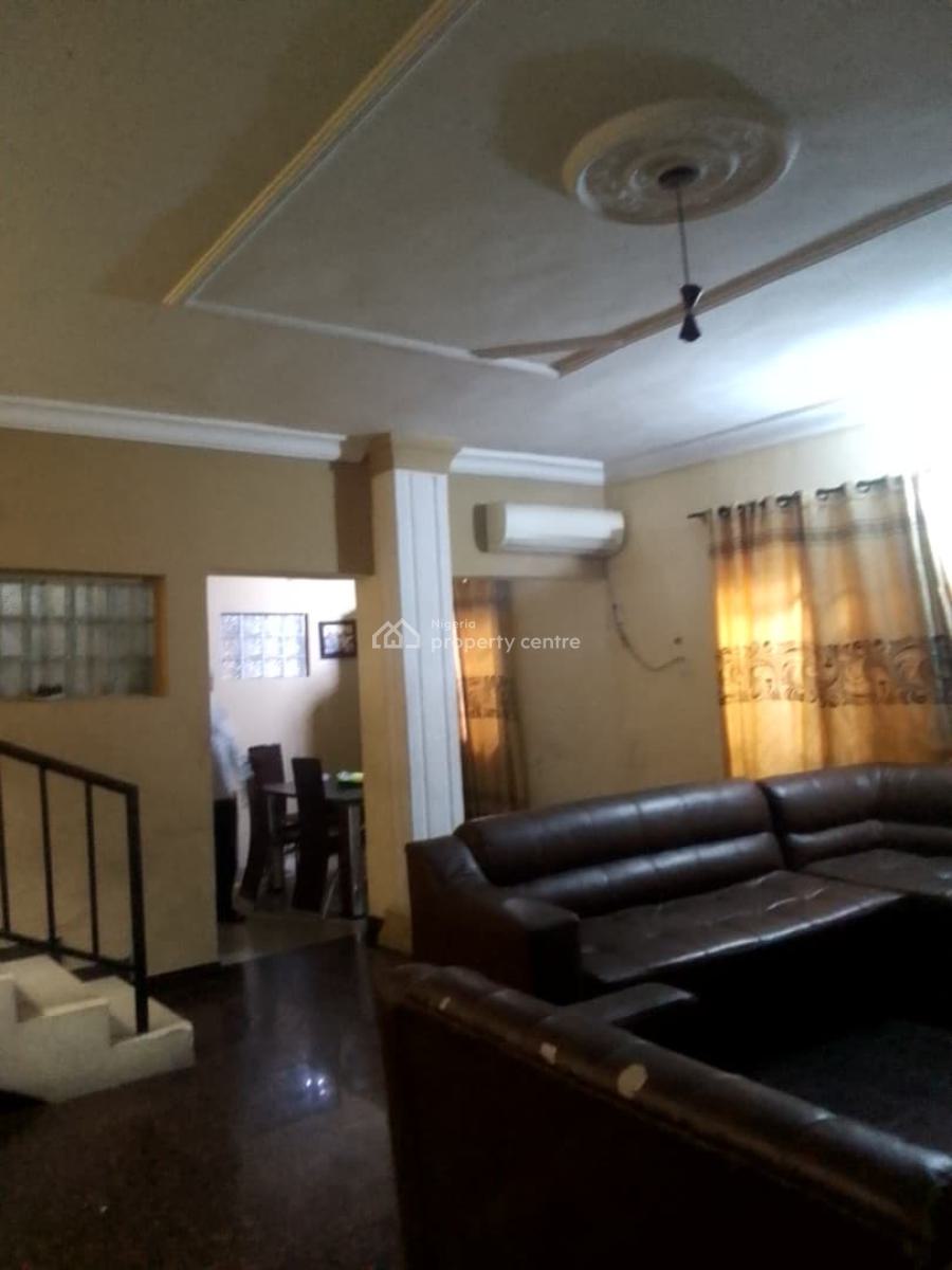 Distress 5bedroom Duplex, Sunview Estate, Ajah, Lagos, Detached Duplex for Sale