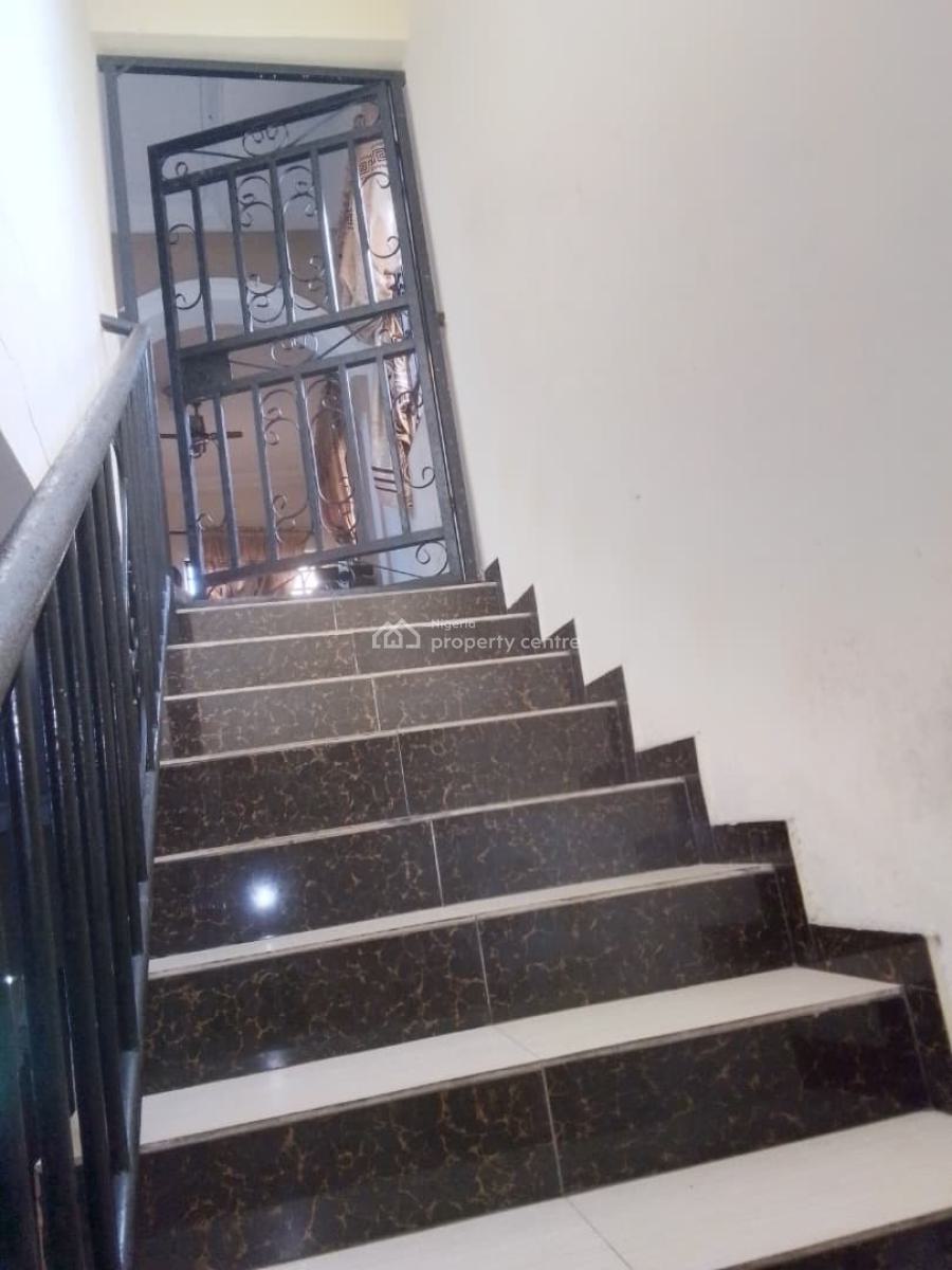 Distress 5bedroom Duplex, Sunview Estate, Ajah, Lagos, Detached Duplex for Sale
