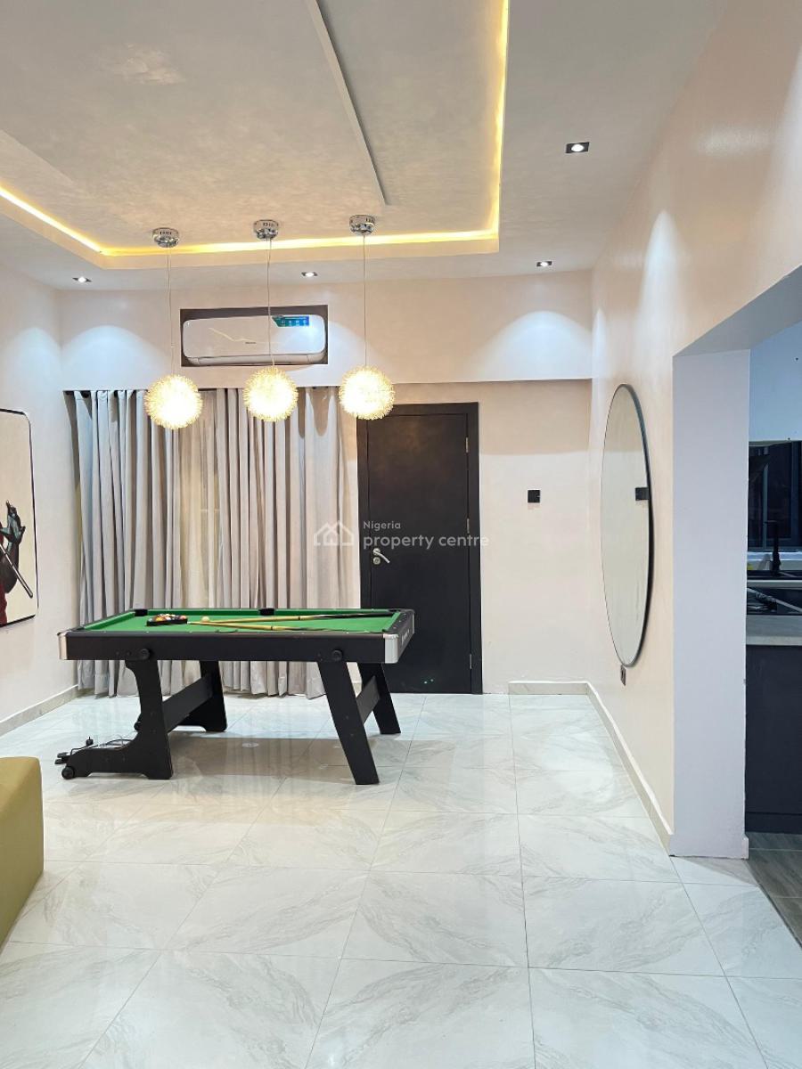 Cozy 2 Bedroom Apartment, Off Admiralty, Lekki Phase 1, Lekki, Lagos, Flat / Apartment Short Let