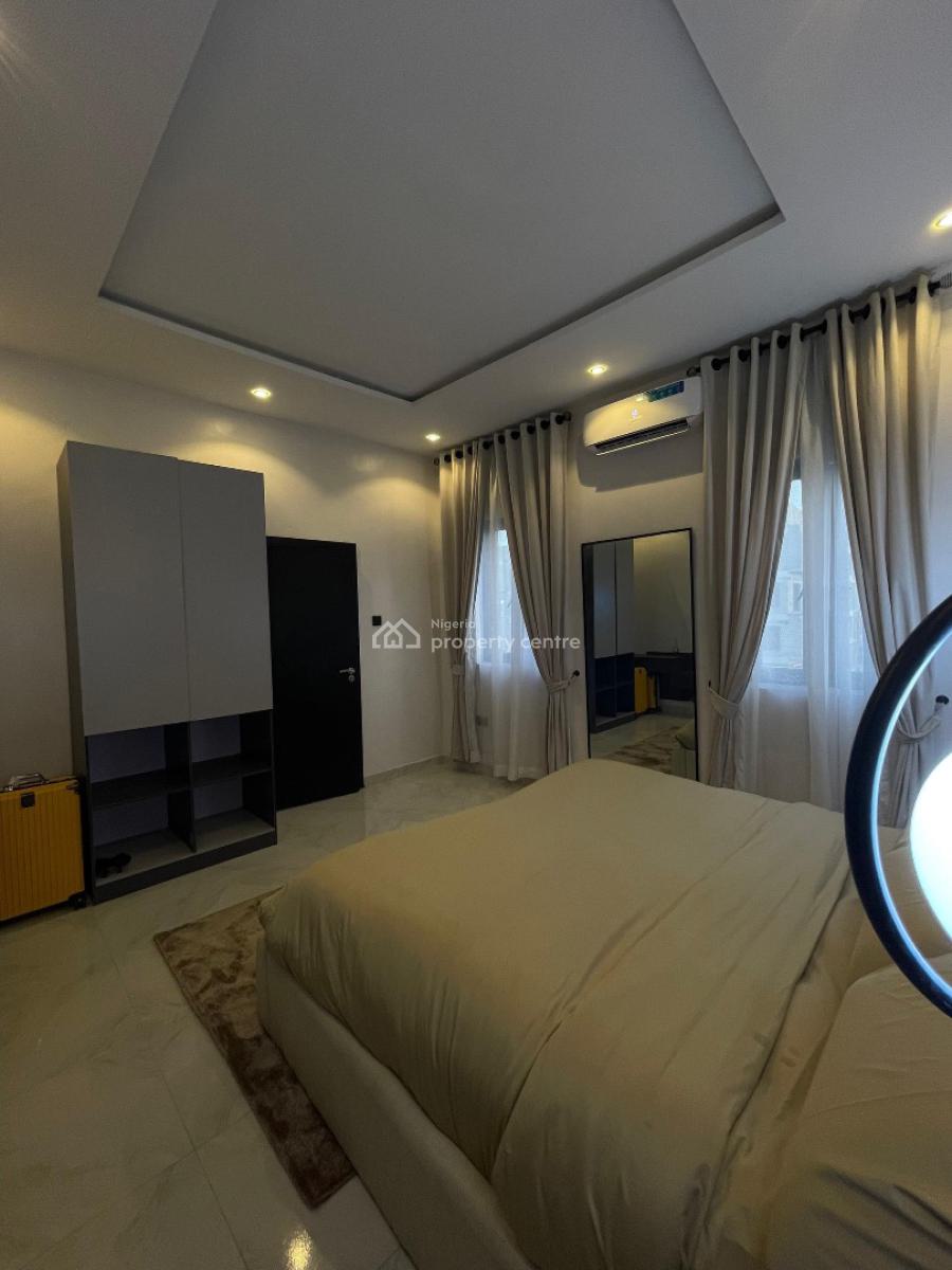 Cozy 2 Bedroom Apartment, Off Admiralty, Lekki Phase 1, Lekki, Lagos, Flat / Apartment Short Let