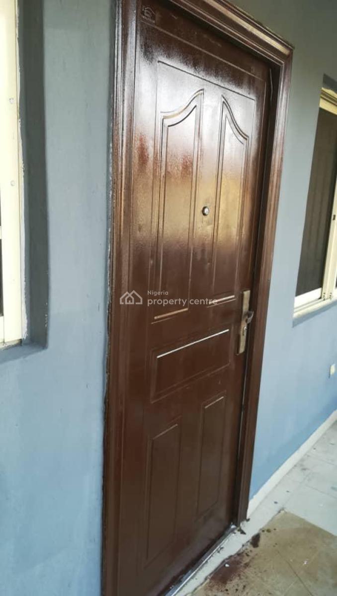 Executive Standard 1 Bedroom Apartment with Fitted Kitchen, Off Exxon Mobil Road, Ilaje, Ajah, Lagos, Mini Flat (room and Parlour) for Rent