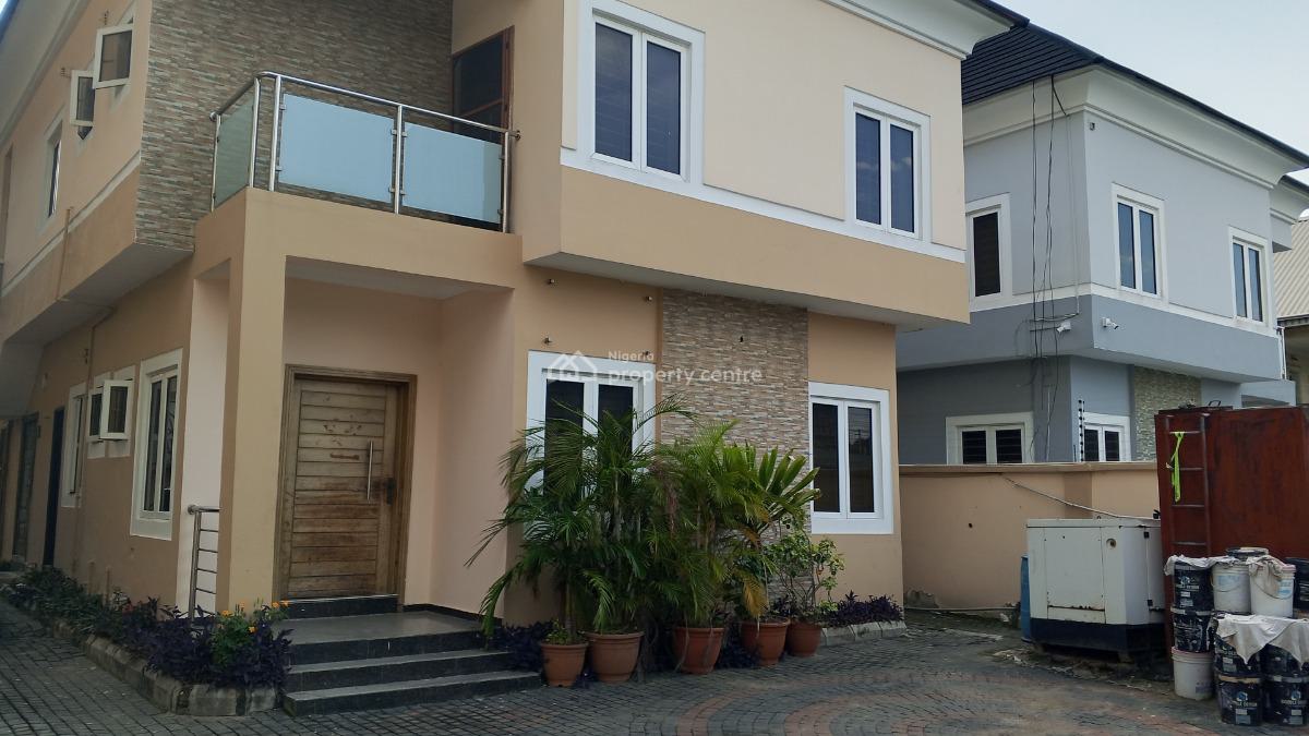 4 Bedroom Duplex, Off Admiralty Way, Lekki, Lagos, Flat / Apartment for Sale