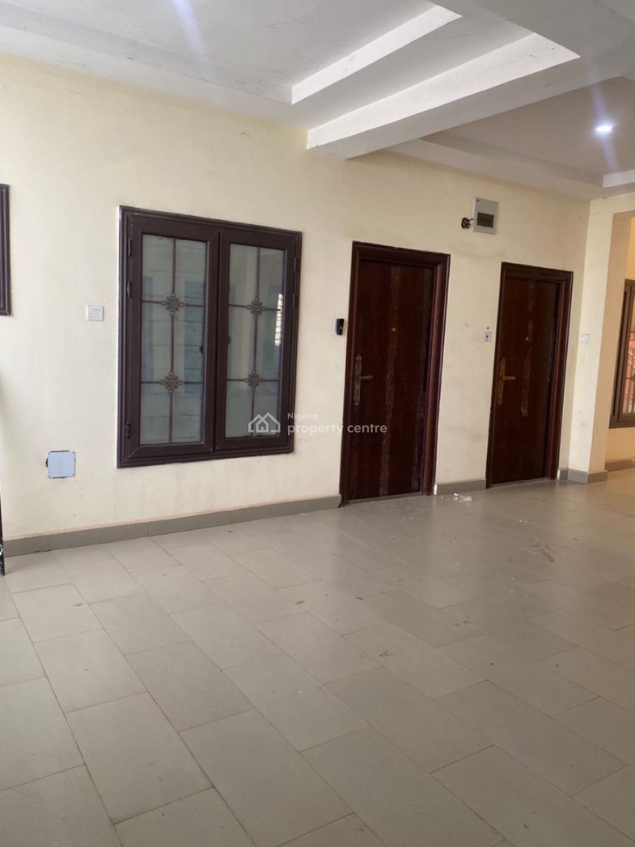 2 Bedroom Apartment, Off a. Iduriase Oboigba Crescent, Katampe, Abuja, Flat / Apartment for Sale