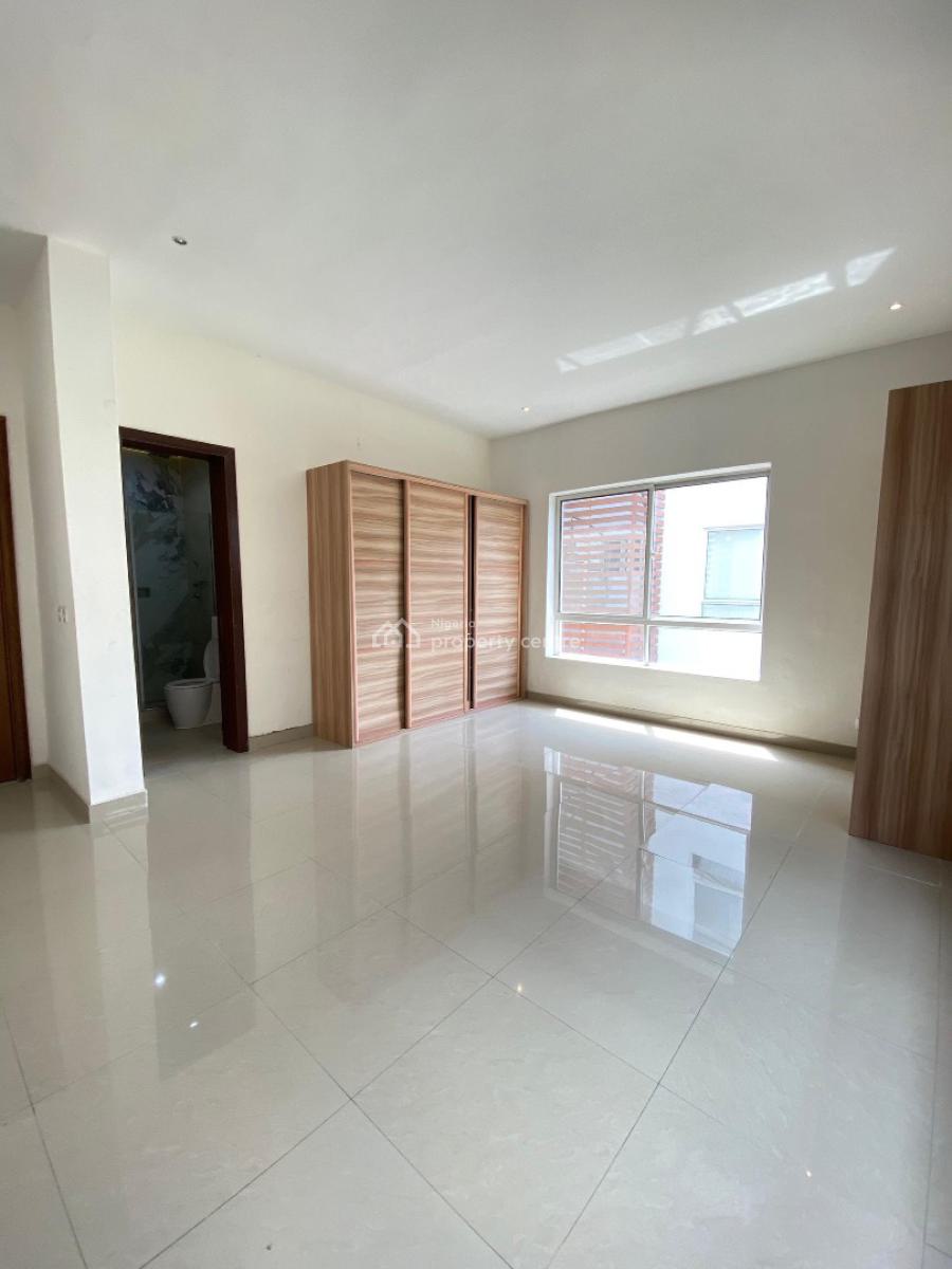 Well Maintained 3 Bedroom Apartment with Ocean View Pool, Banana Island, Ikoyi, Lagos, Block of Flats for Sale